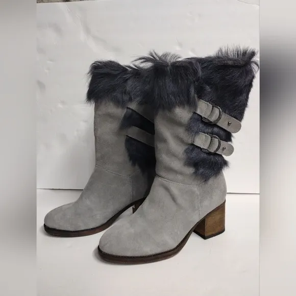 BEARPAW 🐻 Grey Suede heeled buckle boots Women's size 8 NEW!!