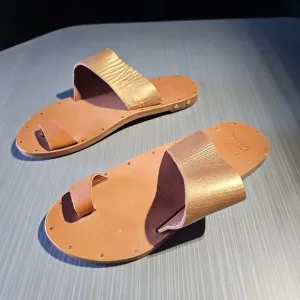 Beek‎ Finch Rose Gold/ Tan Toe Ring Leather Sandals Size 5 NWOT $280