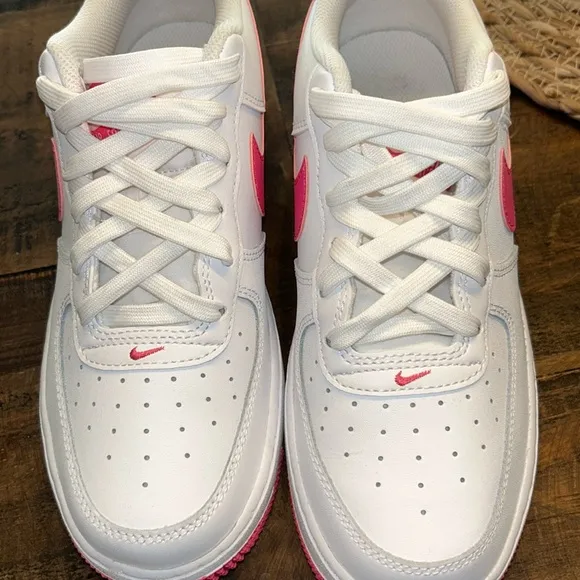 Big Kid's Nike Air Force 1 (GS) White/Laser Fuchsia