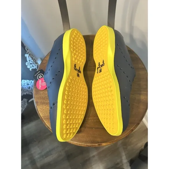 Biion Golf Shoes Men's 9 Navy Blue Yellow Neon Spikeless Wingtip Brogue Slip On