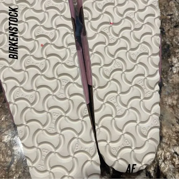 BIRKENSTOCK SIENNA CROSSOVER SANDALS IN ORCHID PURPLE NEW
