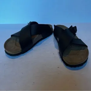 Birki's 250 Leather Sandals Black/Tan Ladies 8, Mens 6 Look new! Criss Cross