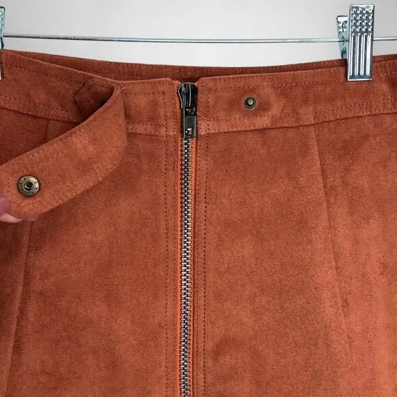 BISHOP &amp; YOUNG Faux Suede Brown Skirt S