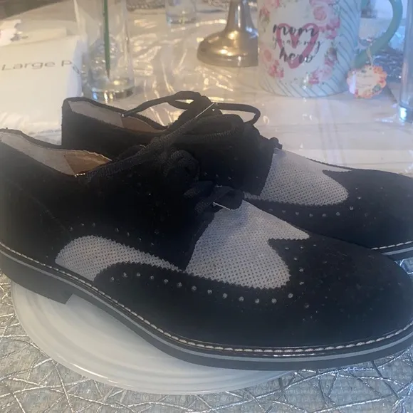 Black and grey suede shoes Excellent condition