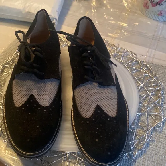 Black and grey suede shoes Excellent condition
