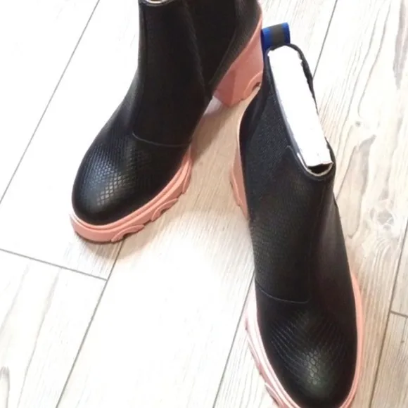Black Boots with Pink Soles