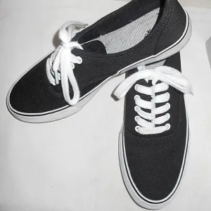 Black Canvas Lace-Up Tennis Shoes