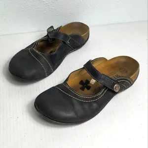 Black Mules &amp; Clogs with Rounded Toe and Decorative Strap Size 8/39 Ortha heel