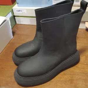 Black Nib Sz 41(8) Men's Rubber Boots