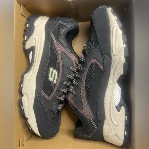 BNIB Skechers Stamina Men’s Black and Brown Sneaker Shoes size 8