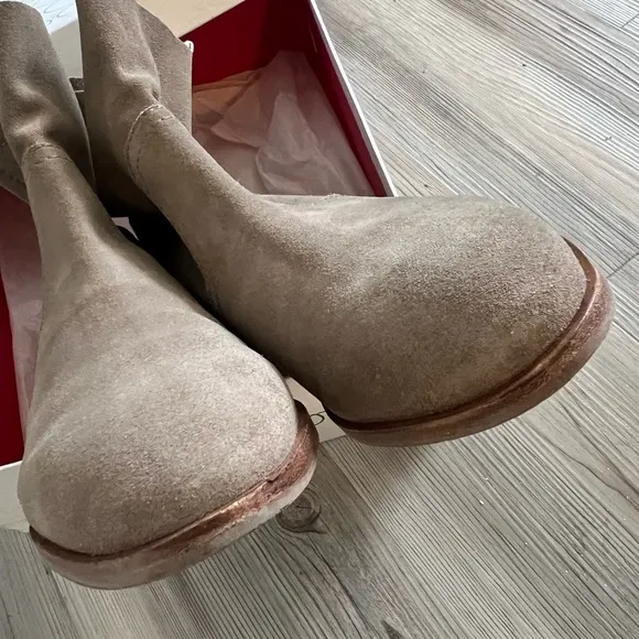 BODEN Ankle Suede Boots