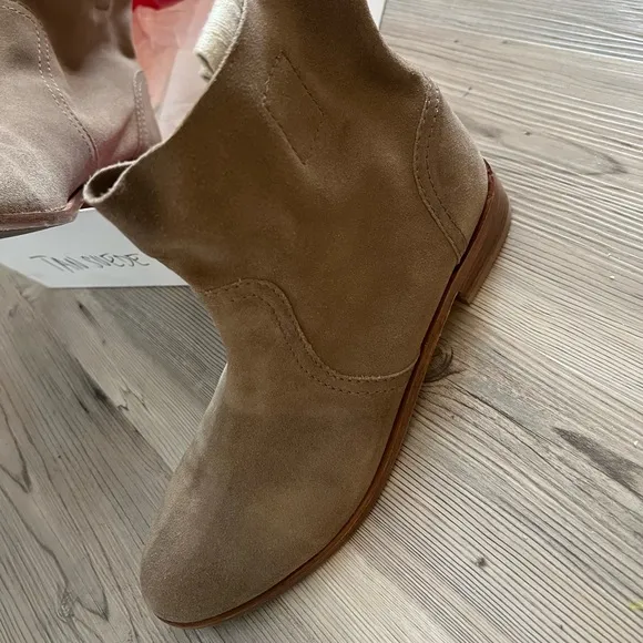 BODEN Ankle Suede Boots