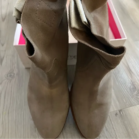 BODEN Ankle Suede Boots