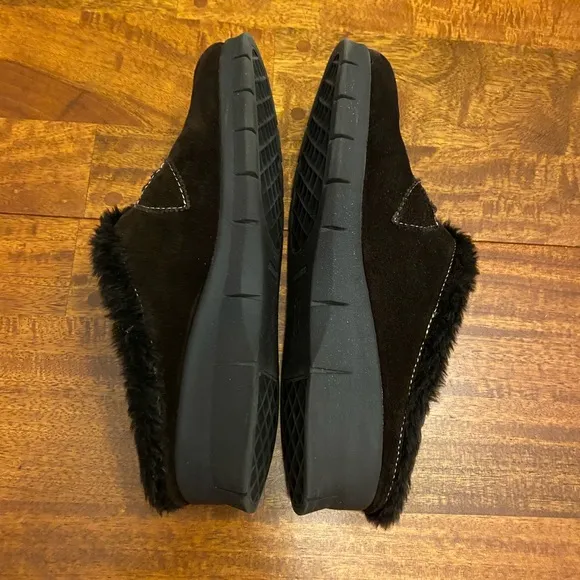 BOGO 2 Pairs of Aerosoles Suede Clogs (1 Brown, 1 Blue) Size 7.5M