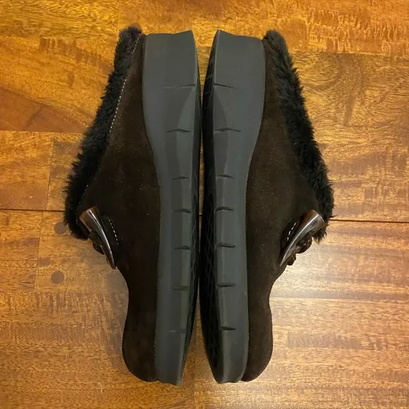 BOGO 2 Pairs of Aerosoles Suede Clogs (1 Brown, 1 Blue) Size 7.5M