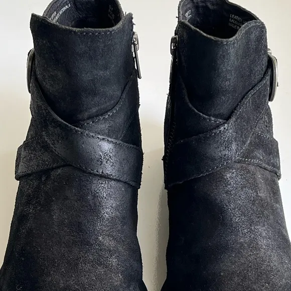 Born Womens Trinculo Black Distressed Leather Ankle Boots Size 9 M