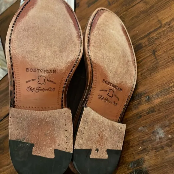 Bostonian Suede Shoes 7