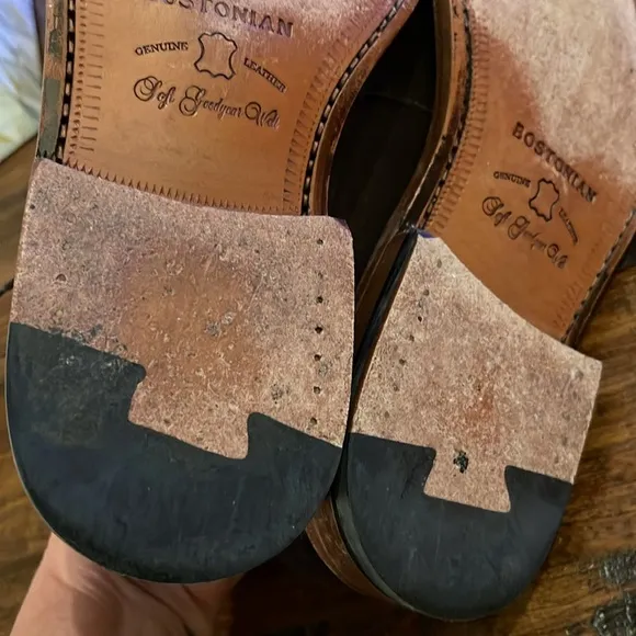 Bostonian Suede Shoes 7