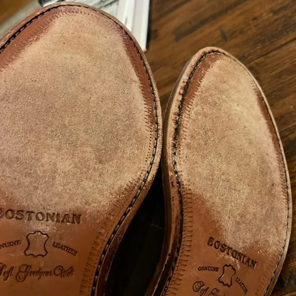 Bostonian Suede Shoes 7