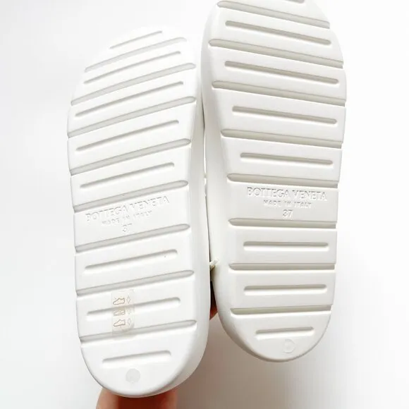 Bottega Veneta Lace Up Jelly Sandals Chalk White Size EU 37 US 7 NEW IN BOX
