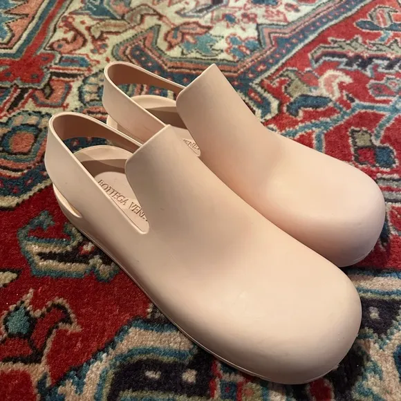 Bottega Veneta Puddle Sandals/Mules in Pink/Blush— Women’s EU 37/US 7