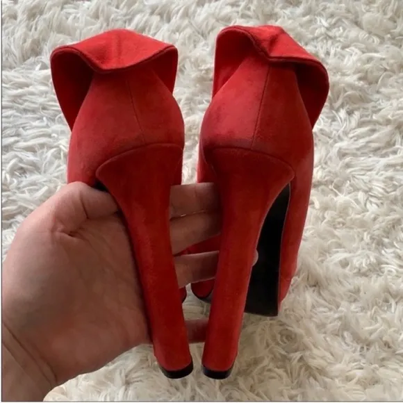 Bottega Veneta Suede Heels‎