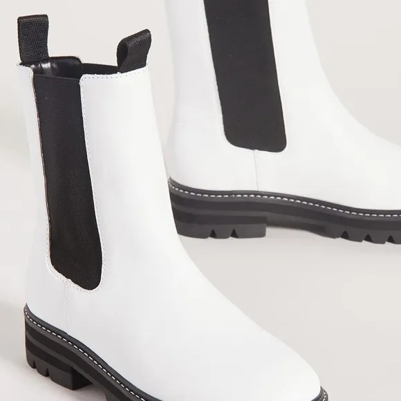 Brand New Aster lug sole Chelsea boots white size 10.5