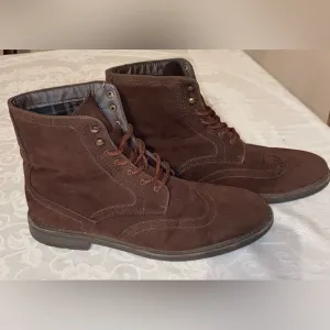 Braveman -Andretti Boots in a size 11, Color: Brown , SUEDE
