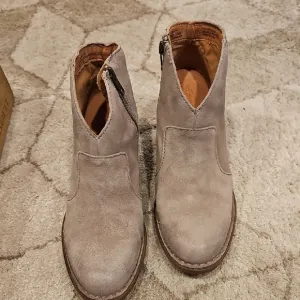 Børn Gray Michel Suede Ankle Boots