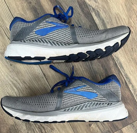 Brooks Mens Size 10.5 Adrenaline GTS 20 1103071D051 Gray With Blue Running Shoes