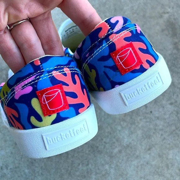 BUCKETFEET Blue Coral Kelp Pattern Shoes Size 8