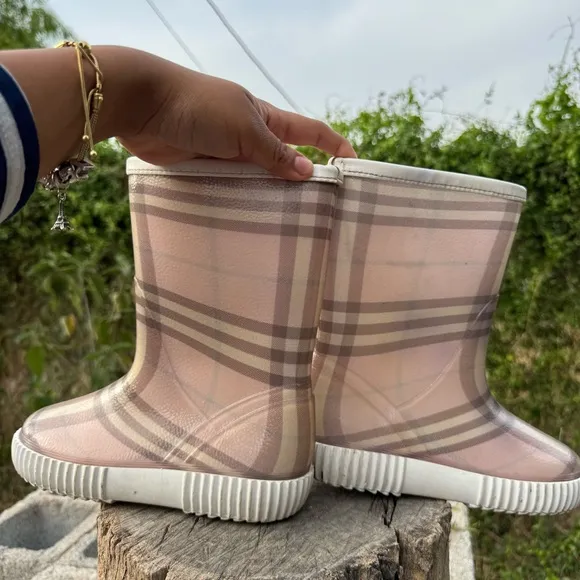 Burberry Girls Haymarket Check Pattern Rubber Rain Boots Sz 13