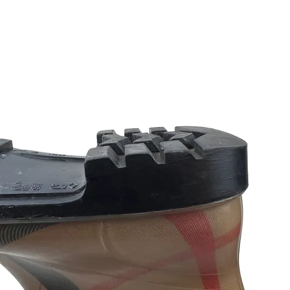BURBERRY Rubber Rain Boots Plaid Check Pattern Women's Size 37 / 7