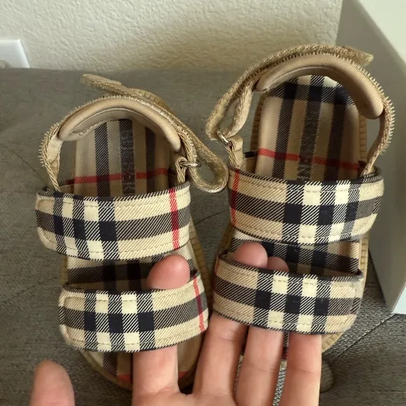 Burberry Toddler Sandals Sz US 7/Euro 23 ❤️