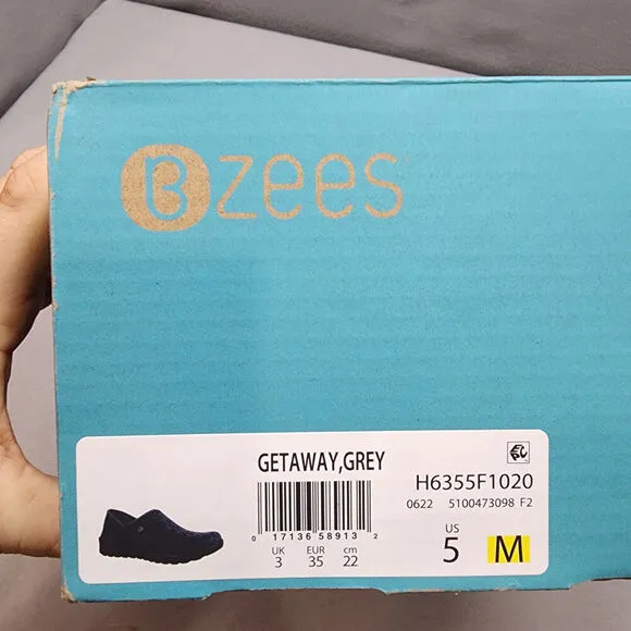 Bzees Getaway Women's Athletic Gray Snake Slip-ons Sz 5 M - NIB