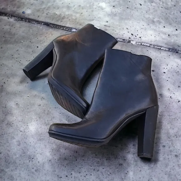 Calvin Klein Raylyn Black Leather Ankle Heeled Boots 11 Industrial Minimalist