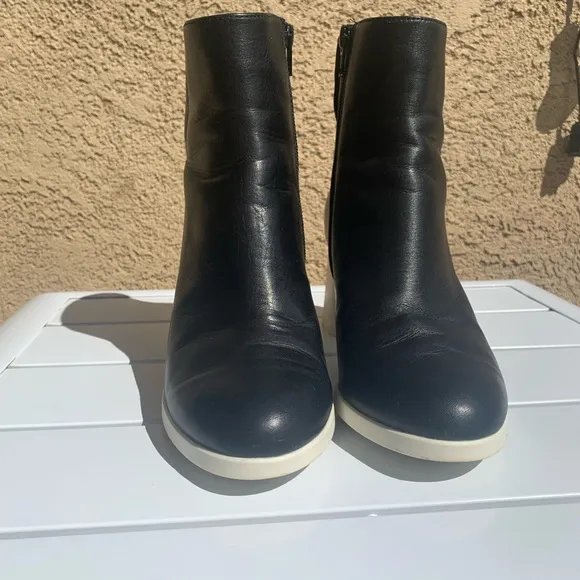 Camper black leather boots white rubber heels size 6.5 ( European 37)