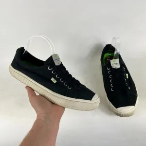 Cariuma Oca Canvas Sneakers Mens size 11 Black Low Top Athletic Shoes 100103B01M