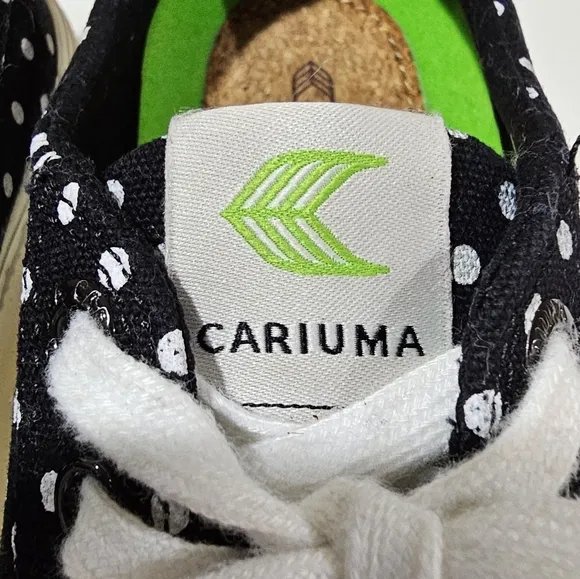 Cariuma-Oca Low Black Canvas Shoes, Women's Size 6.5
