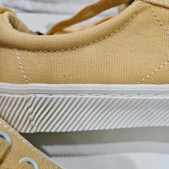 Cariuma OCA Pantone Low Cornsilk Canvas Sneaker 8W 6.5M