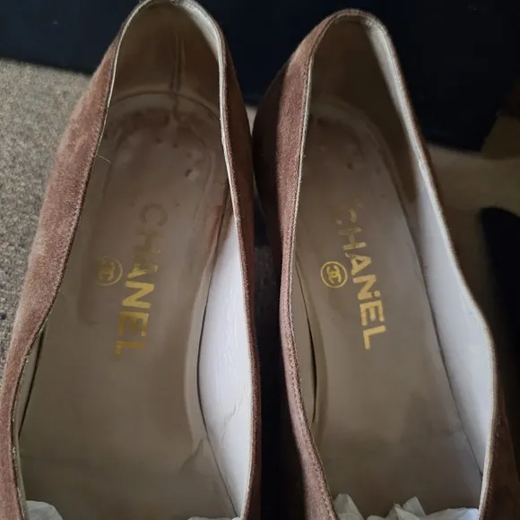 Chanel Brown Suede Block Heels With Logo At Toe Size 36.5