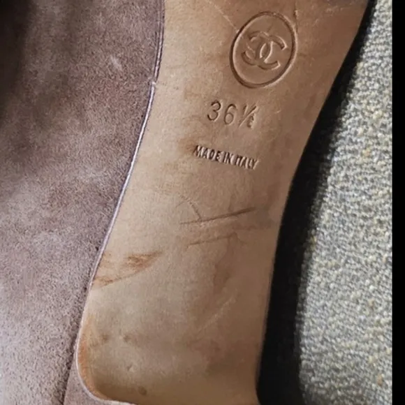 Chanel Brown Suede Block Heels With Logo At Toe Size 36.5