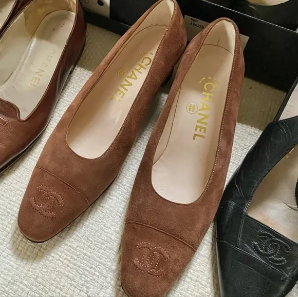 Chanel Brown Suede Block Heels With Logo At Toe Size 36.5