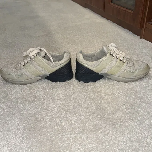 Chanel sneaker