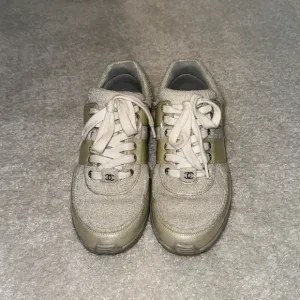 Chanel sneaker