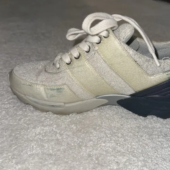 Chanel sneaker