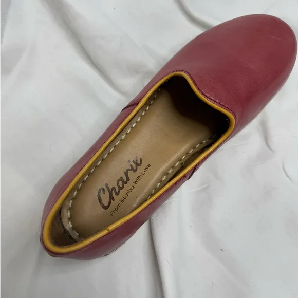 CHARIX *Rare* Fuschia/Yellow Gold Slip-Ons