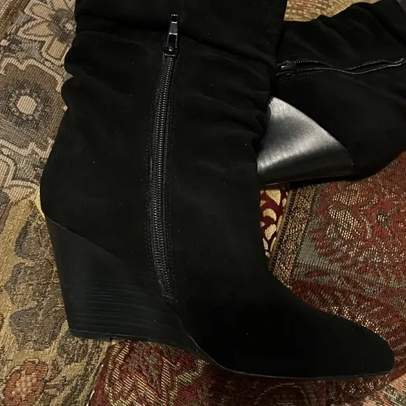 Charles David leather upper 6.5 wedge slouchy boots SUEDE