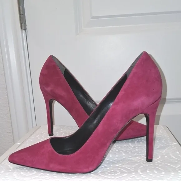 Charles David Women's Pink Suede Heels