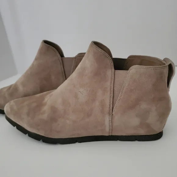 Chocolat blu Brown Suede Ankle Boots Size 7 NWOT